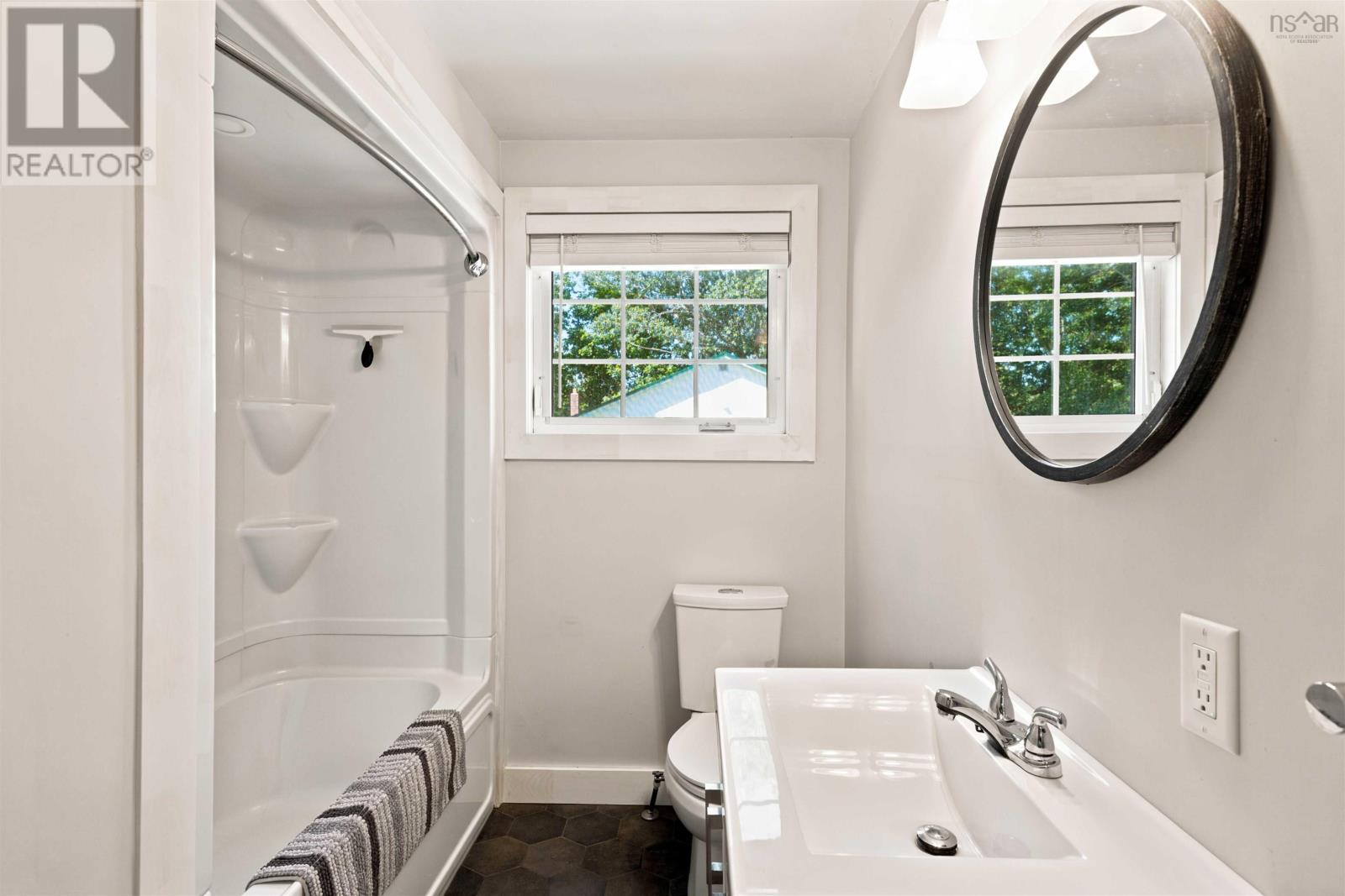 223 Centennial Drive - 15