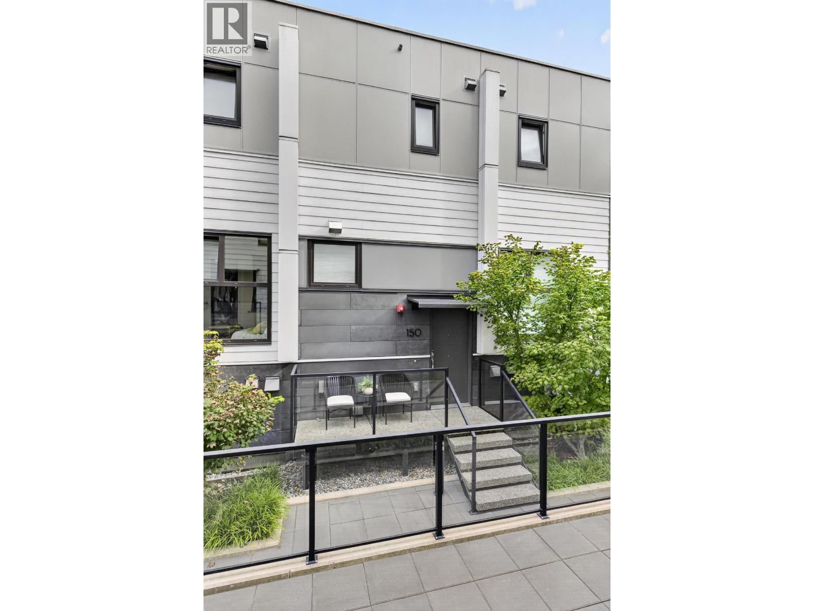 150 WOODSTOCK Avenue, Vancouver, British Columbia, V5Y0N1, Vancouver, British Columbia — photo 5 of 5