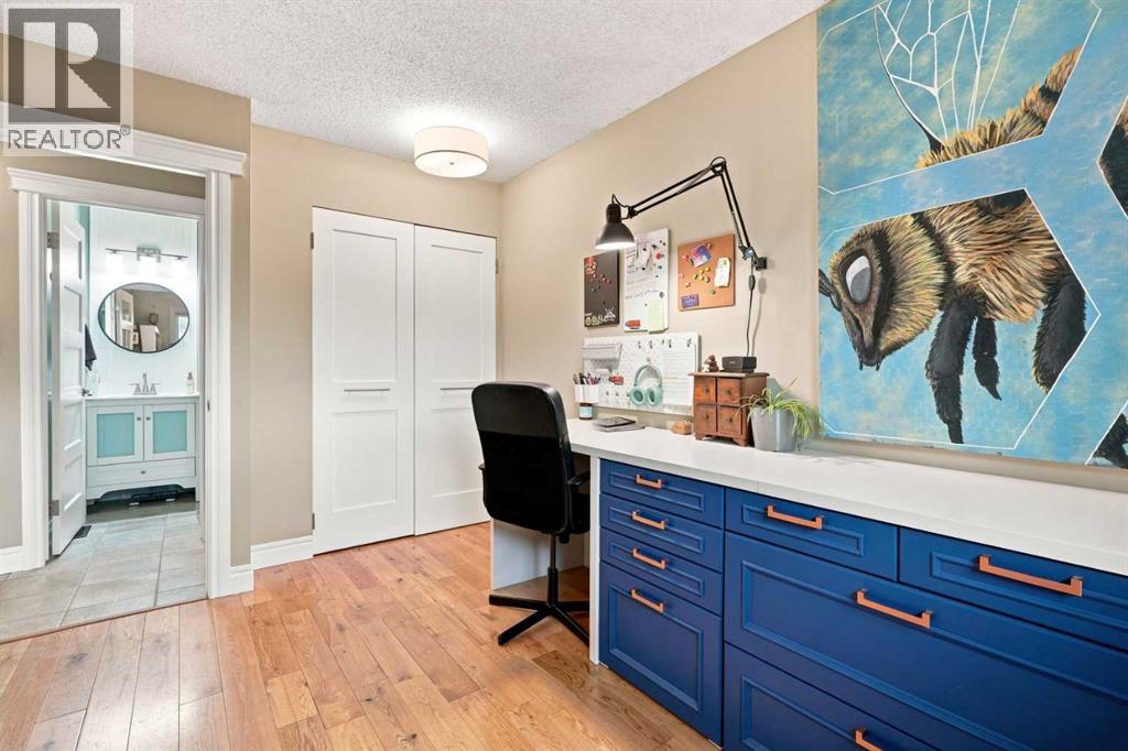972 Riverbend Drive SE - 16