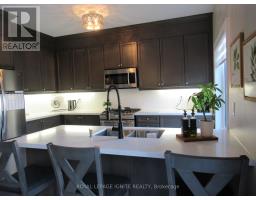Family room - 170 Gold Park Gate, Essa, ON L3W0B4 Photo 6