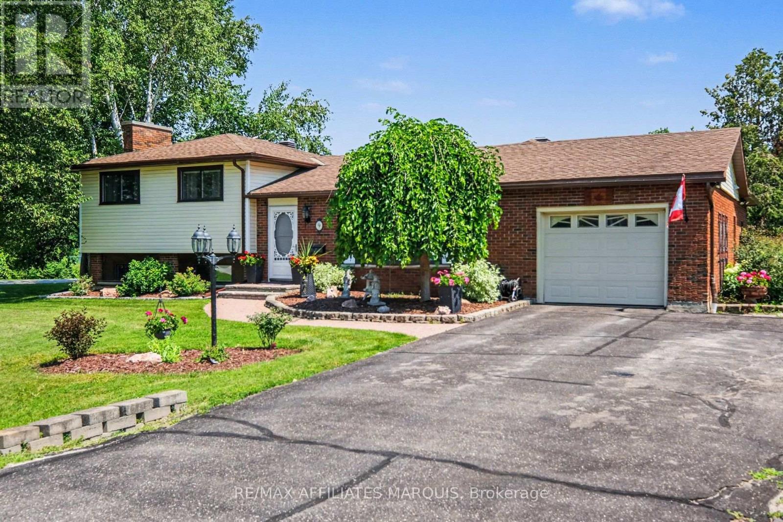 9 FOREST DRIVE - 2