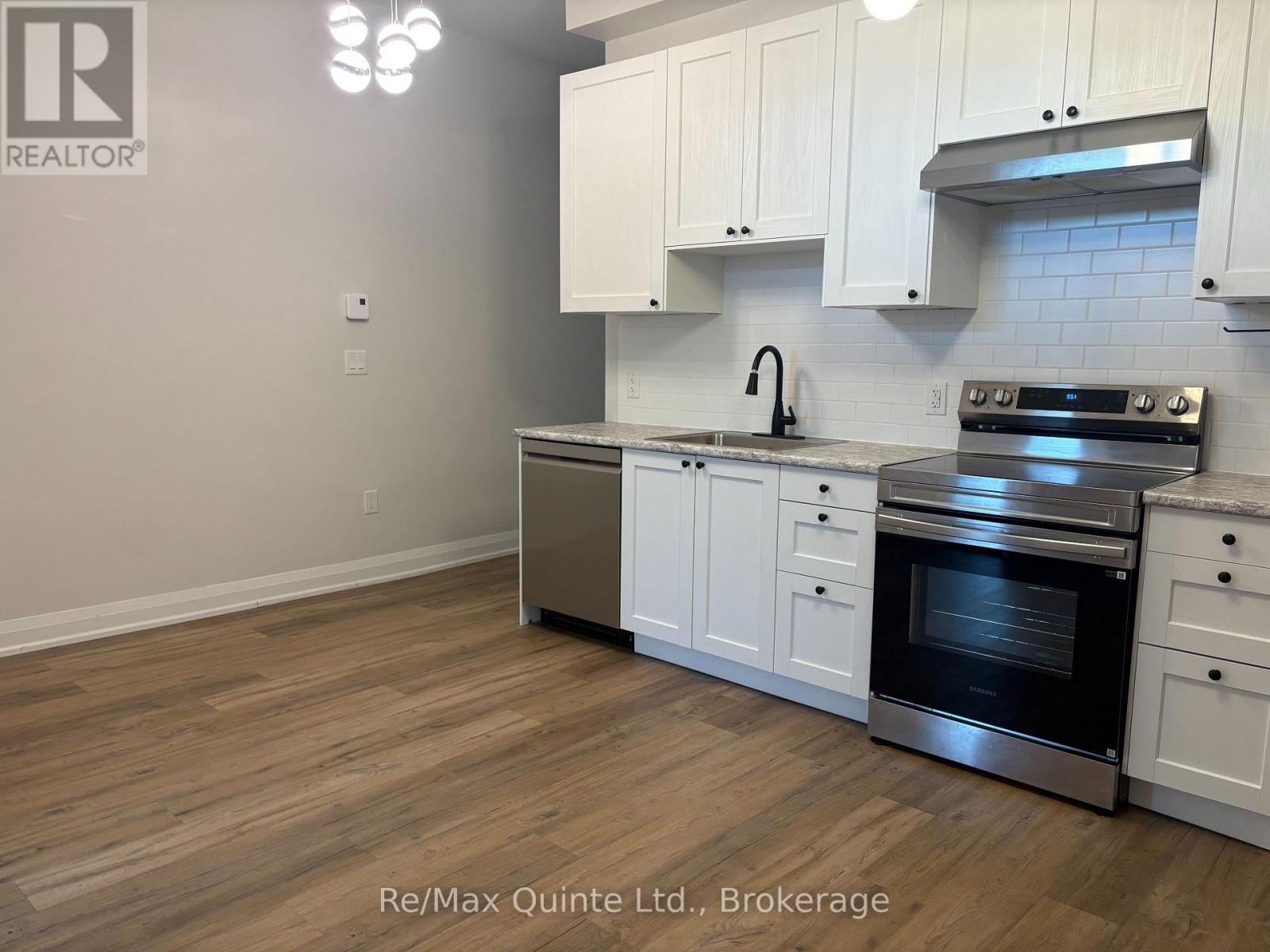 2 - 22 MCGILL STREET, Quinte West (Trenton Ward) — photo 6