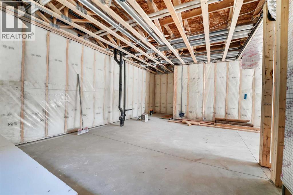 925 7 Street S - 34