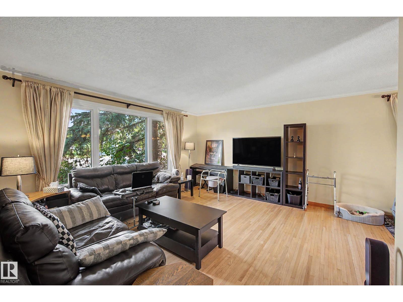 11431 51 AV NW - Image 16