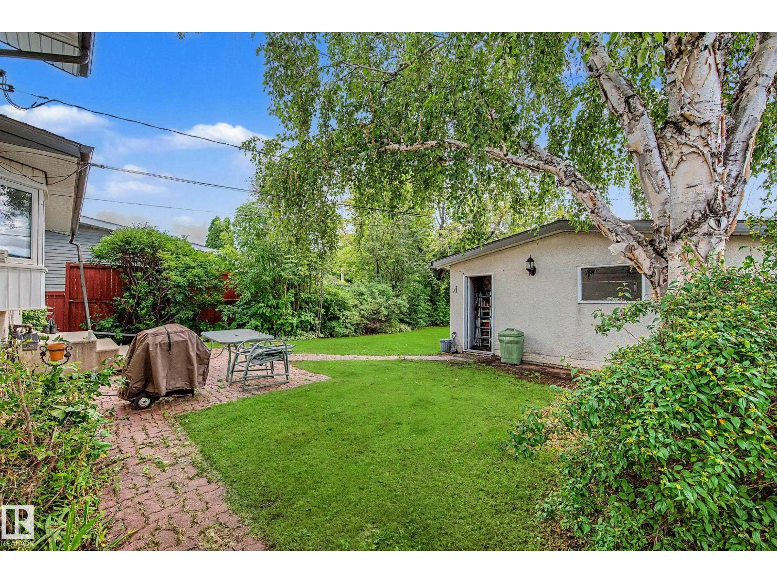 11431 51 AV NW - 2