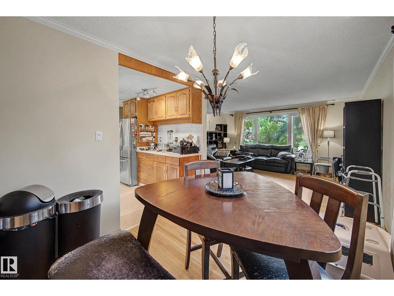 11431 51 AV NW - 21