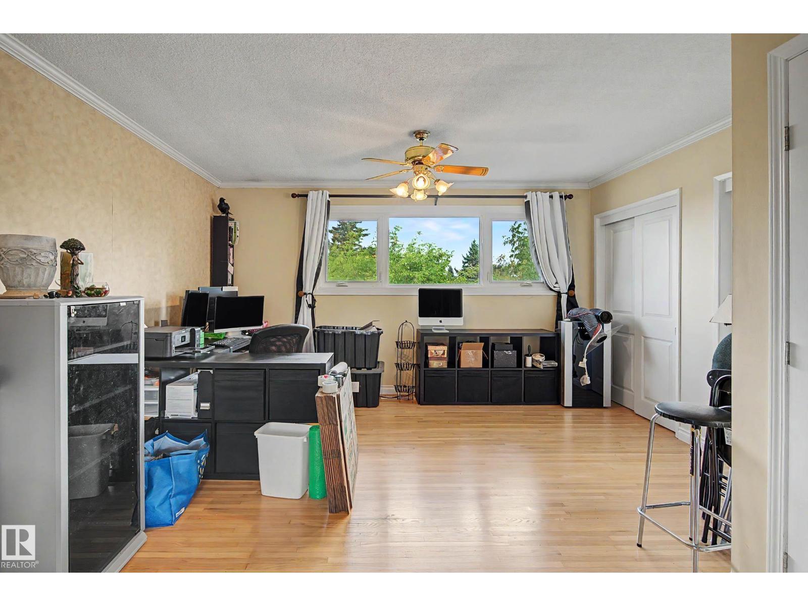 11431 51 AV NW - 32