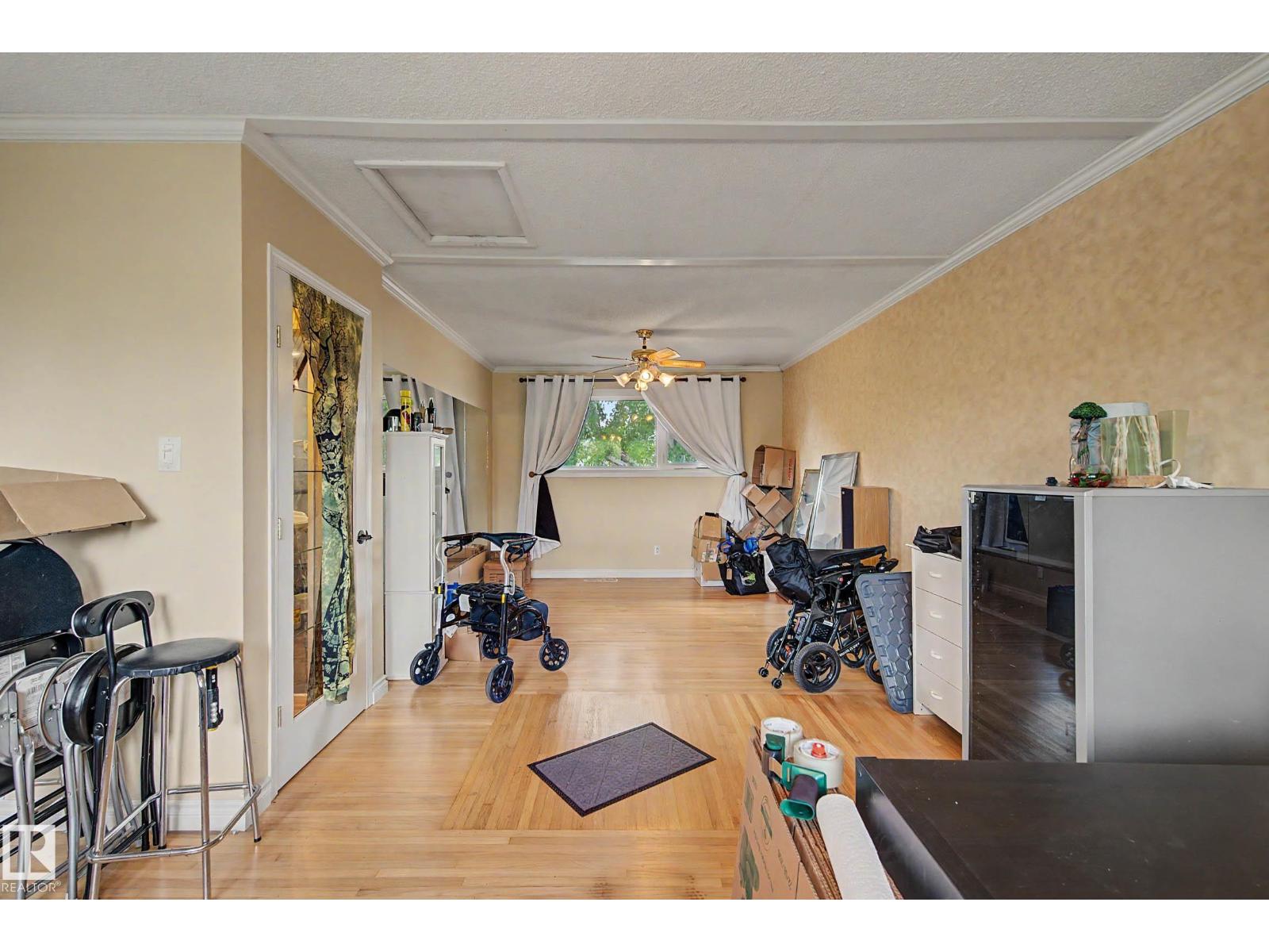 11431 51 AV NW - Image 34