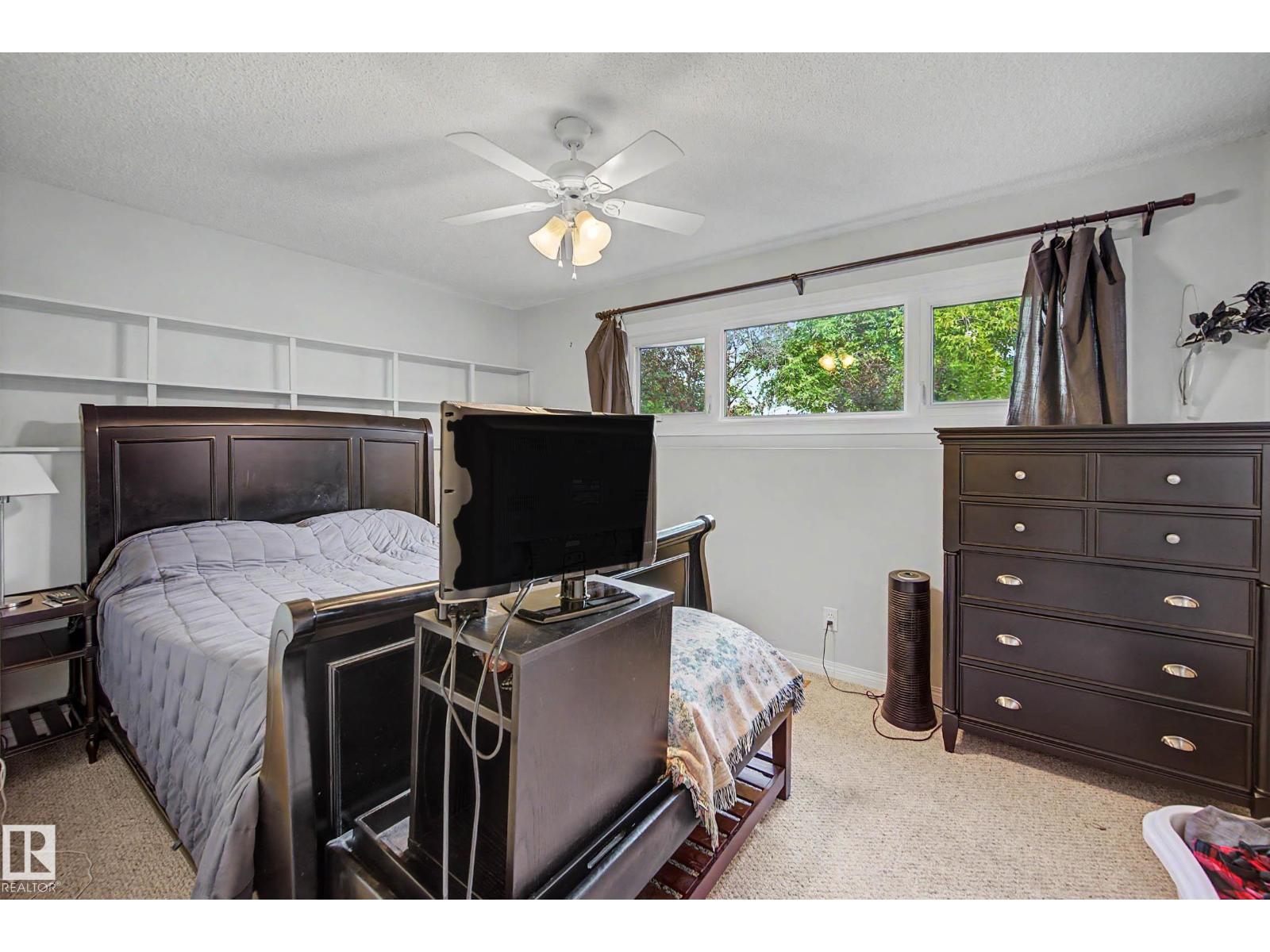 11431 51 AV NW - 38