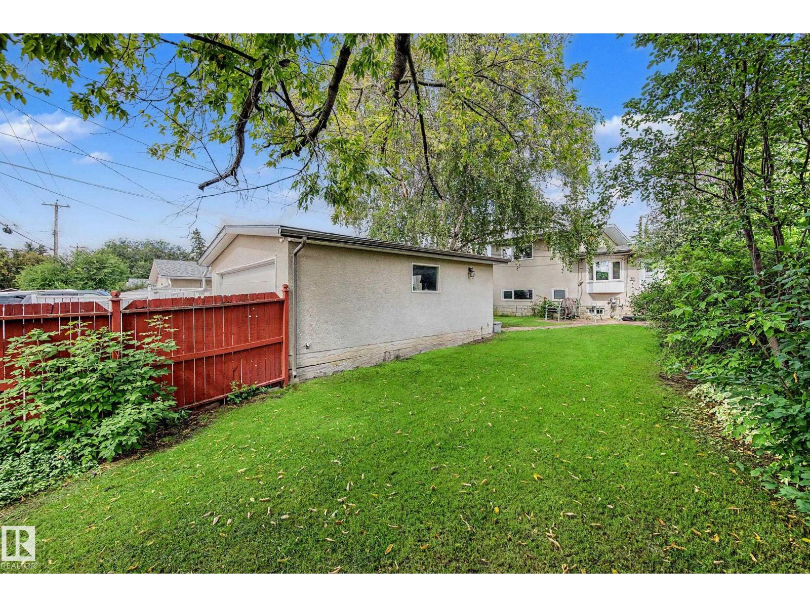11431 51 AV NW - 5