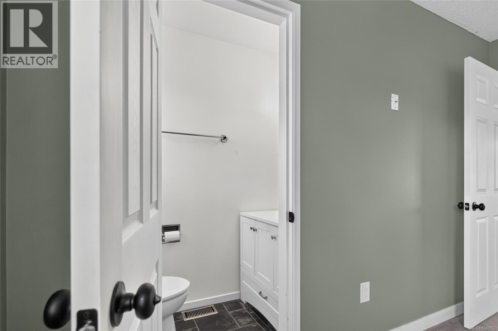 156 Moss Ave - Image 21