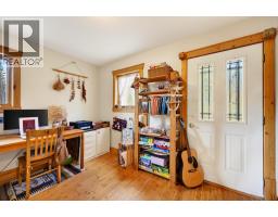 2487 Seward Rd, Golden, BC V0A1H1 Photo 16