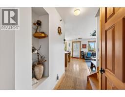 2487 Seward Rd, Golden, BC V0A1H1 Photo 17