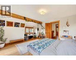 2487 Seward Rd, Golden, BC V0A1H1 Photo 37