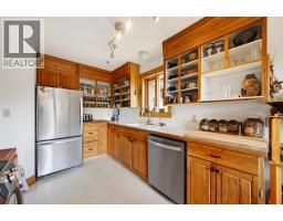 2487 Seward Rd, Golden, BC V0A1H1 Photo 24