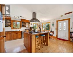 2487 Seward Rd, Golden, BC V0A1H1 Photo 21
