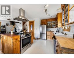 2487 Seward Rd, Golden, BC V0A1H1 Photo 23