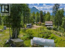 2487 Seward Rd, Golden, BC V0A1H1 Photo 59
