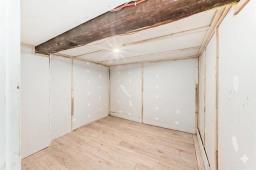 Laundry room - 252 Riverton Avenue, Winnipeg, MB R2L0N3 Photo 14