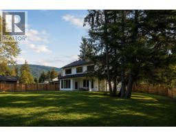 385 Solaz Place, Gibsons, BC V0N1V5 Photo 14