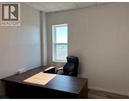 5235 28 Avenue, Calgary, AB T2B3W3 Photo 9