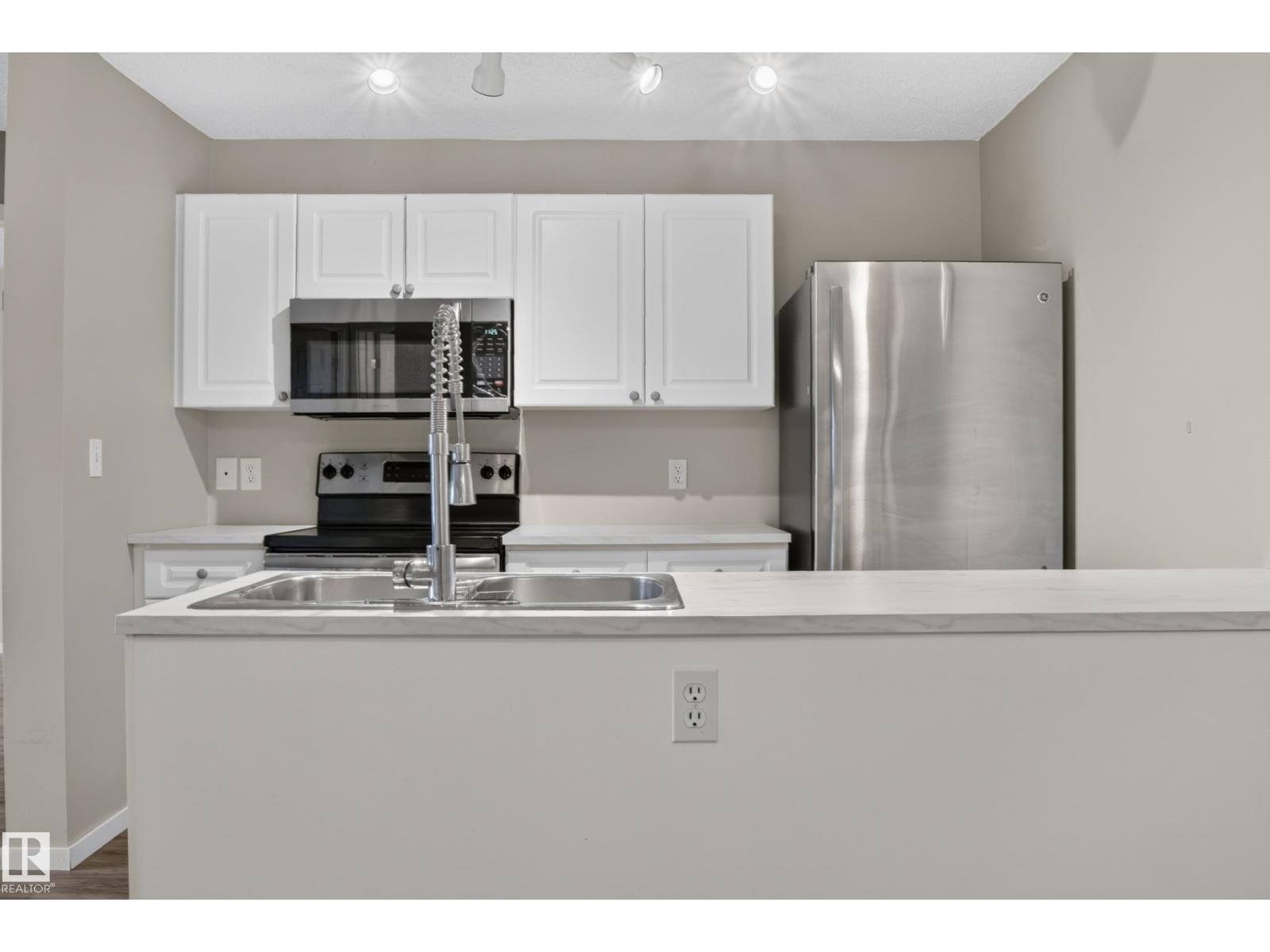 #23 10331 106 ST NW - 7