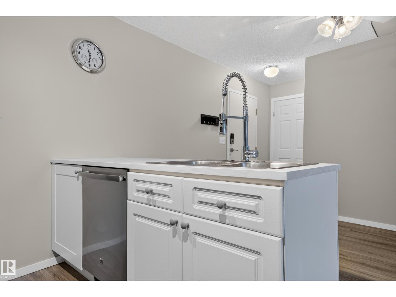 #23 10331 106 ST NW - 13