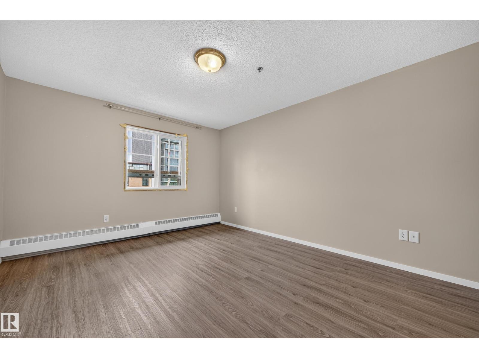 #23 10331 106 ST NW - 21
