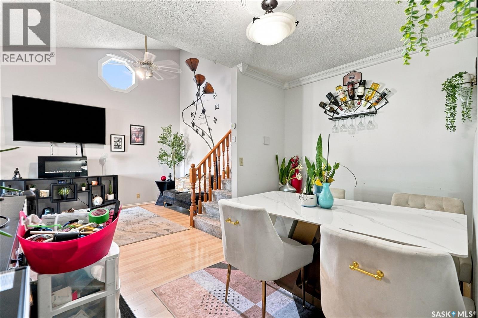 1423 Junor AVENUE - 8