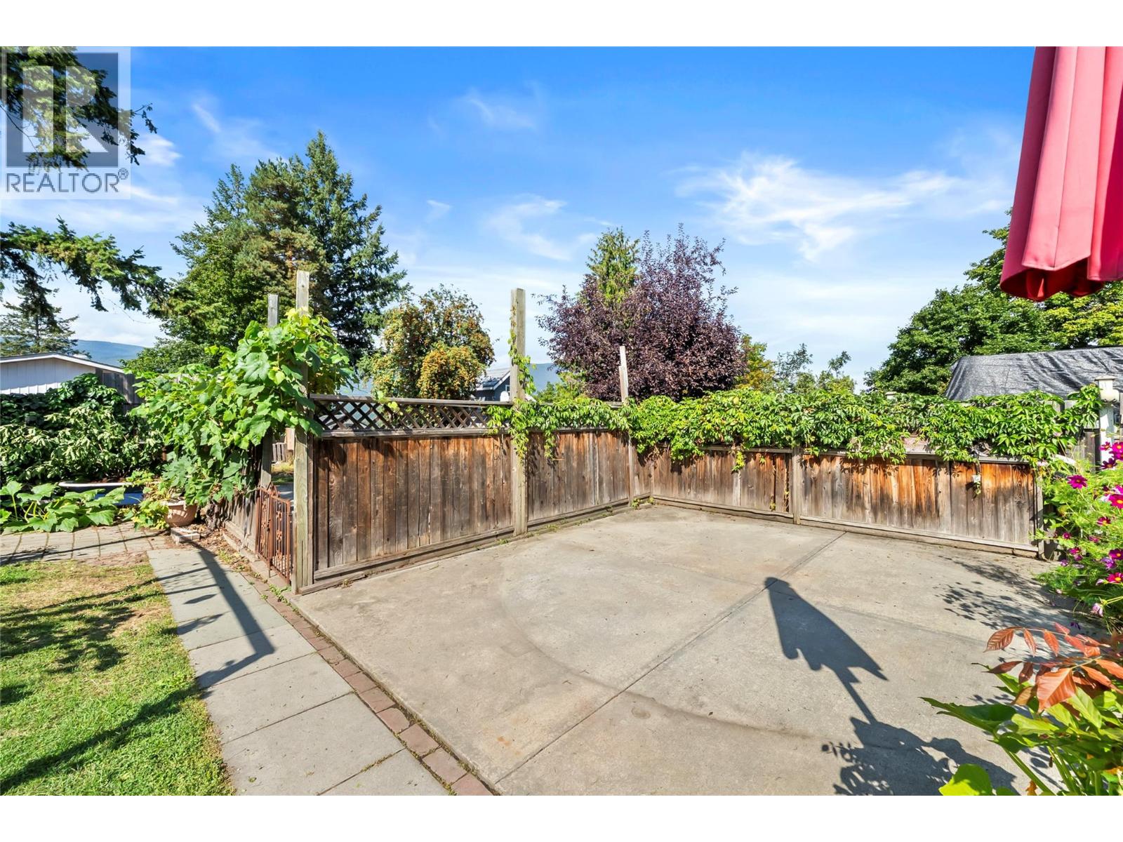 591 6 Street SE - Image 38