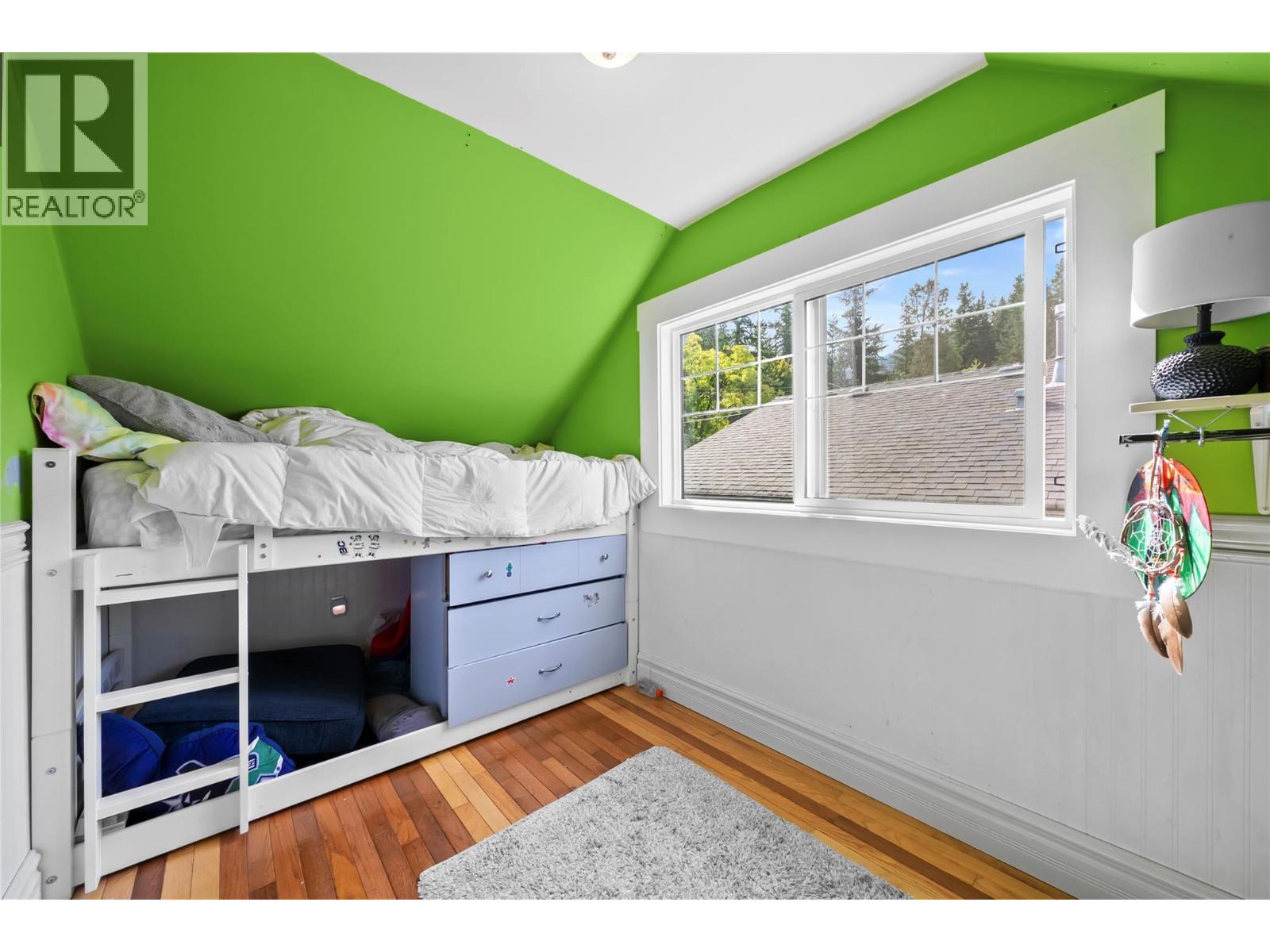 591 6 Street SE - Image 28