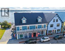 225 Water Street, photo 2