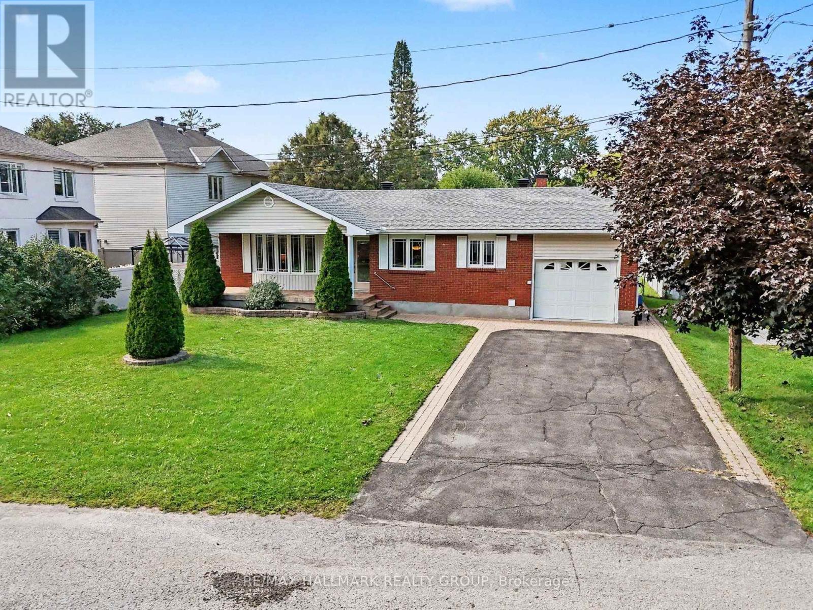 3 Bed, 3 Bath House for Sale in Ottawa – 5 ARGUE DRIVE, Ottawa – MLS# X13748620 - Image 33