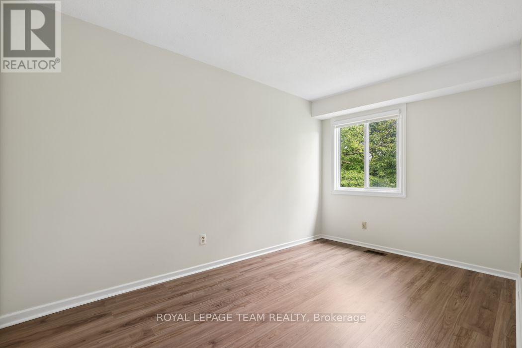 3 Bed, 2 Bath House for Sale in Ottawa – 6801 BILBERRY DRIVE, Ottawa – MLS# X13748676 - Image 23