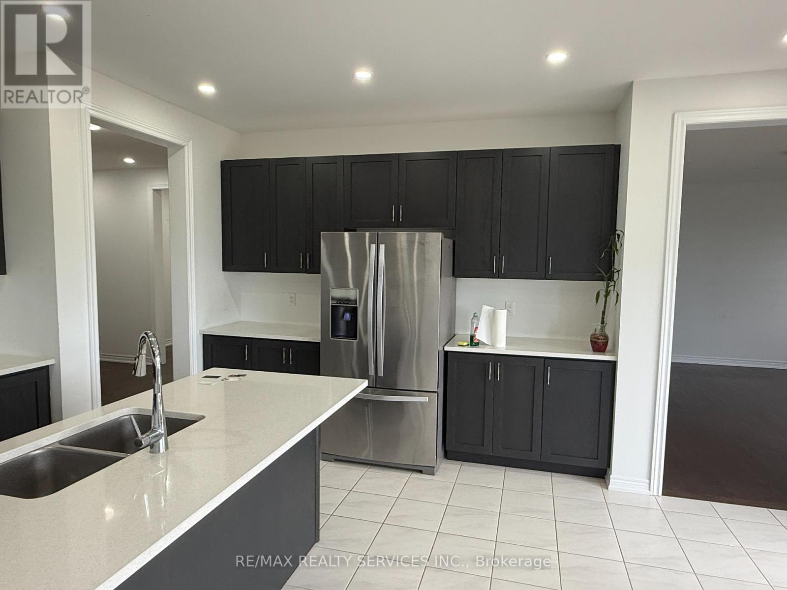 148 THICKETWOOD AVENUE, Barrie — photo 9
