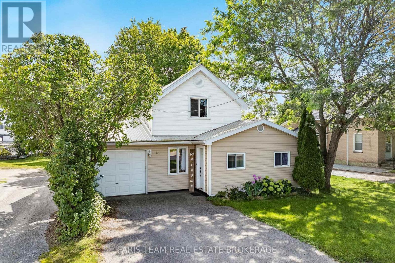 18 POYNTZ STREET - 1