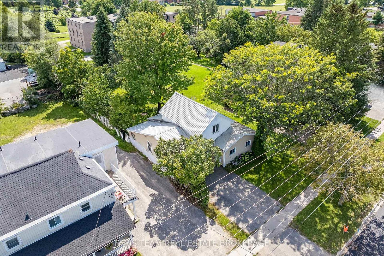 18 POYNTZ STREET - 29