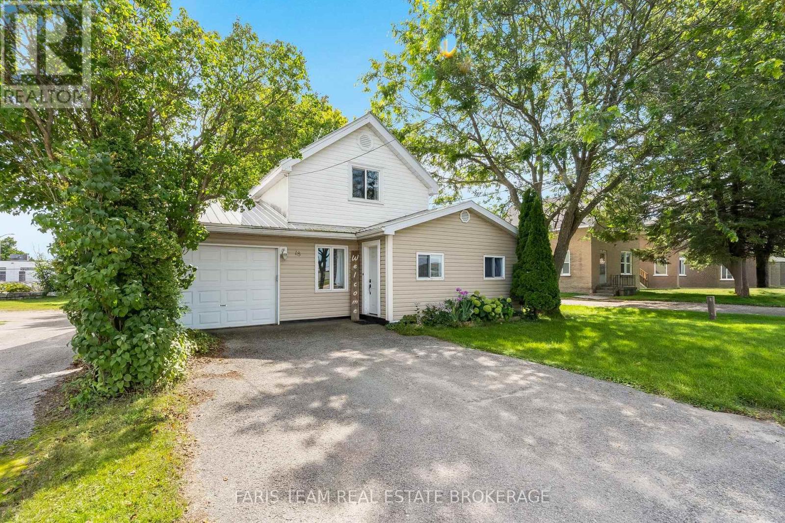 18 POYNTZ STREET - 3