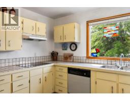 4392 Barriere Town Road, Barriere, BC V0E1E0 Photo 13
