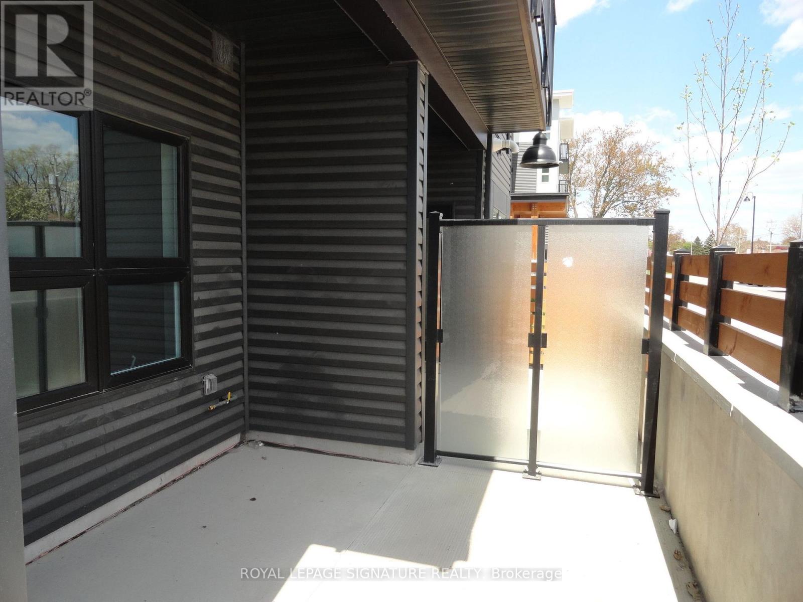 112 - 110 FERGUS AVENUE — photo 2