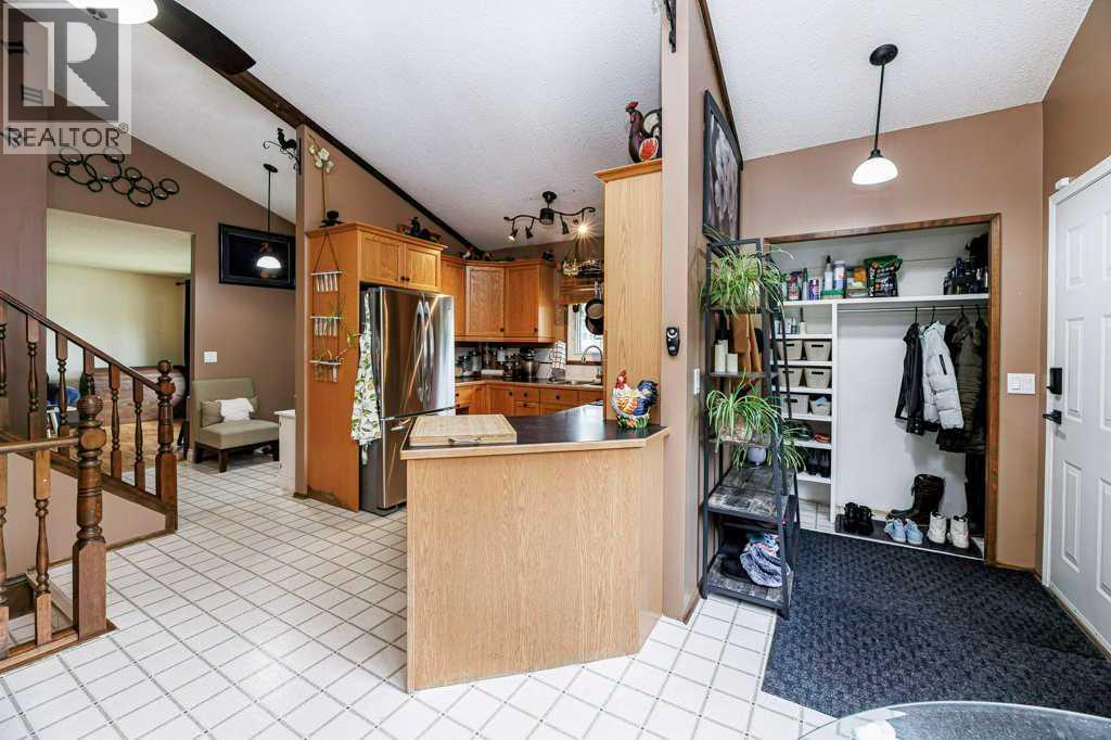 Listing photo – 25 Valley Crescent, Lacombe