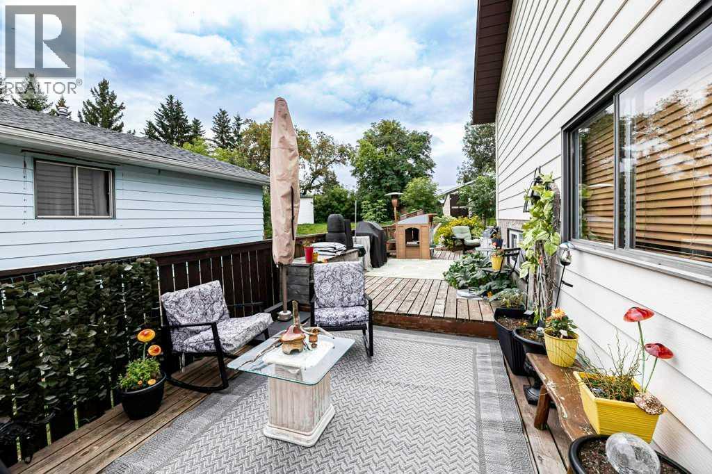 Listing photo – 25 Valley Crescent, Lacombe