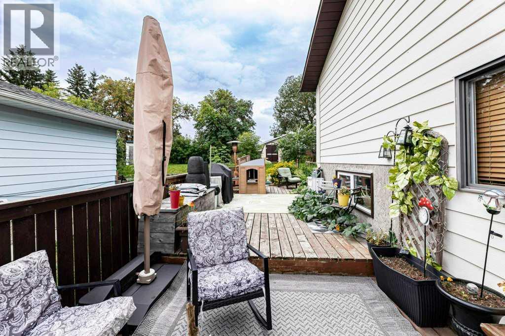 Listing photo – 25 Valley Crescent, Lacombe