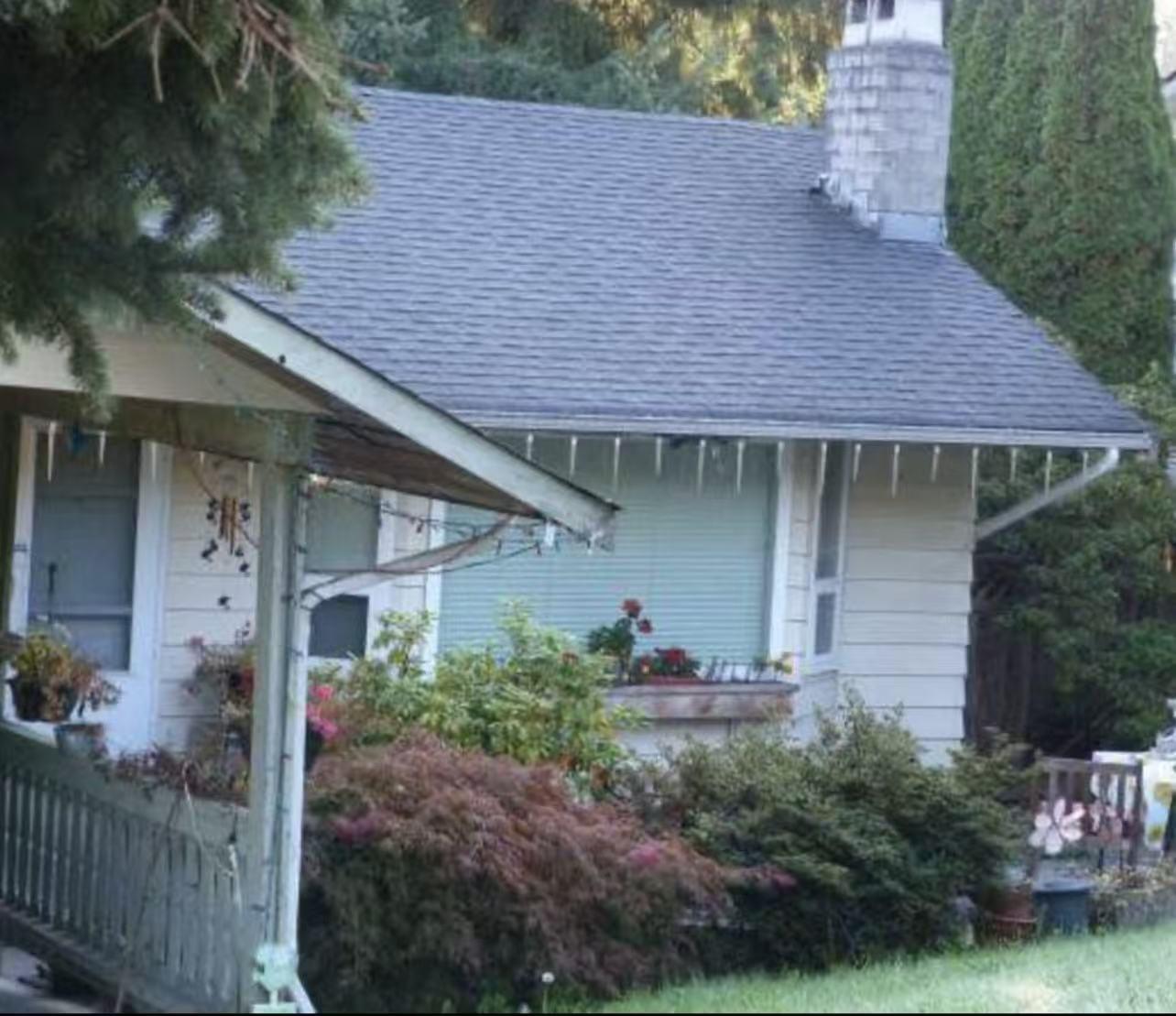 11000 133A STREET, Surrey — photo 1