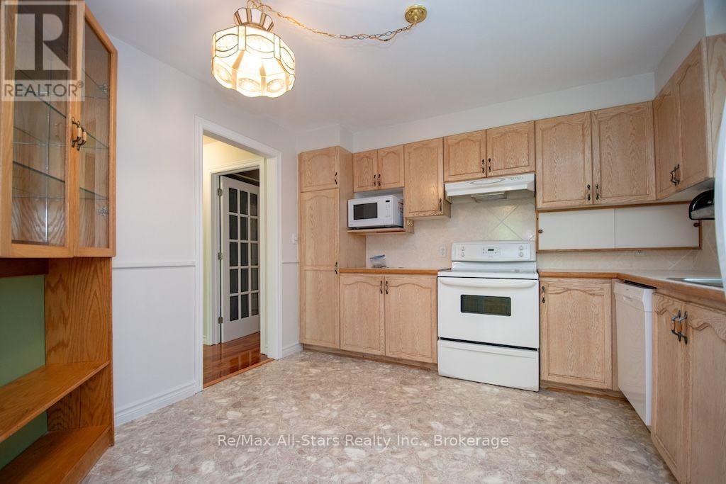43 MCGIBBON BOULEVARD - 11