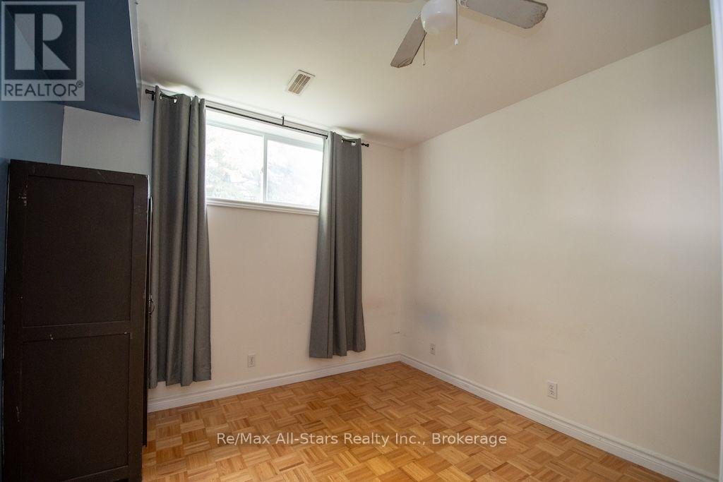 43 MCGIBBON BOULEVARD - 28
