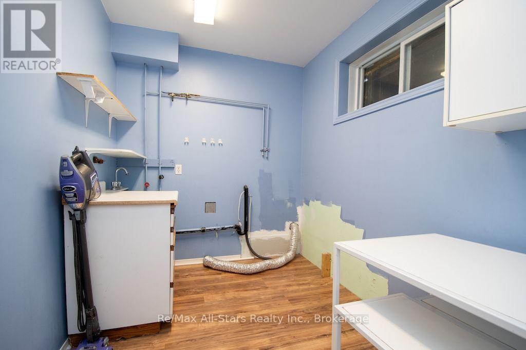 43 MCGIBBON BOULEVARD - 41