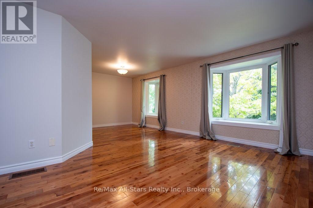 43 MCGIBBON BOULEVARD - 5