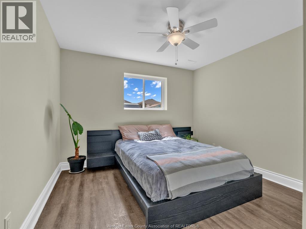 8401 MIDDLE Sideroad - 26