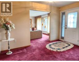 Dining room - 31 Larch Avenue, Drumheller, AB T0J0Y1 Photo 8